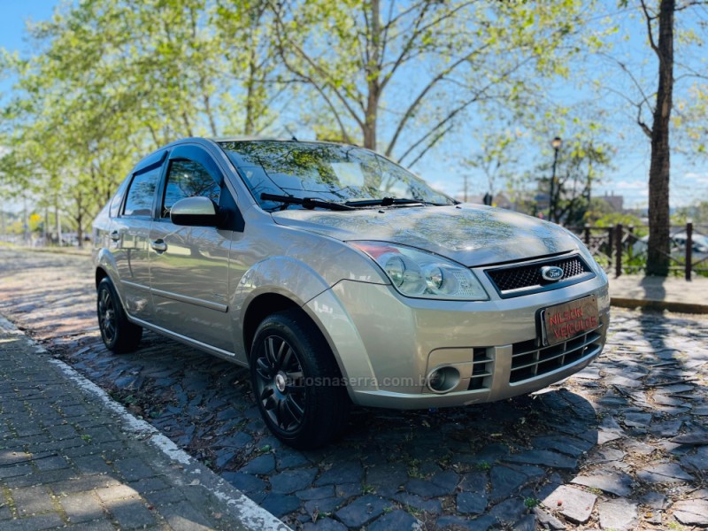 FIESTA 1.6 MPI SEDAN 8V FLEX 4P MANUAL - 2010 - NOVO HAMBURGO