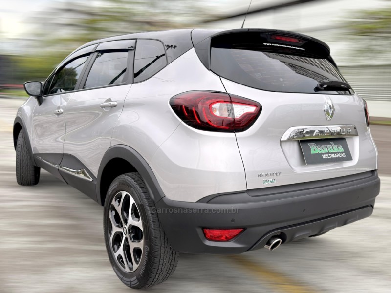 CAPTUR 1.6 LIFE 16V FLEX 4P AUTOMÁTICO - 2021 - NOVO HAMBURGO