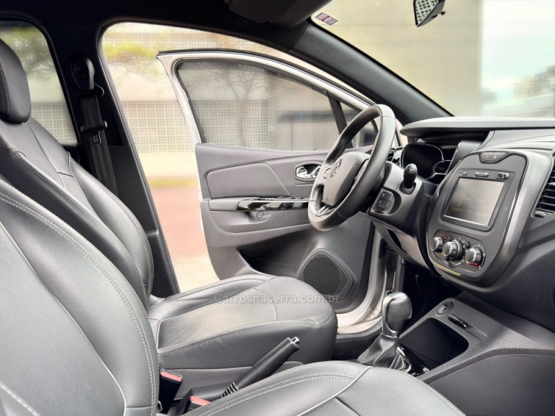 CAPTUR 1.6 LIFE 16V FLEX 4P AUTOMÁTICO - 2021 - NOVO HAMBURGO