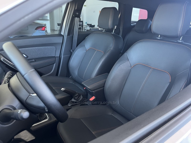 DUSTER 1.3 TCE ICONIC PLUS FLEX 4P AUTOMÁTICA - 2025 - TAQUARA