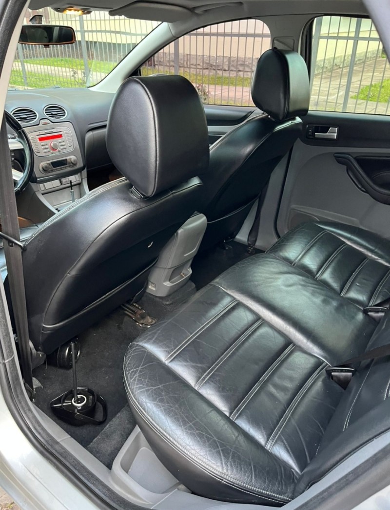 FOCUS 2.0 GHIA 16V FLEX 4P AUTOMÁTICO - 2011 - FARROUPILHA