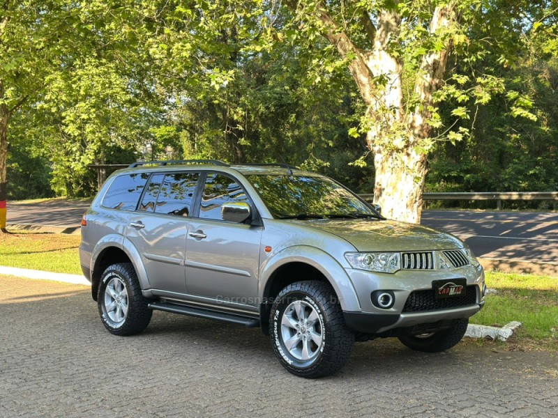 PAJERO DAKAR 3.2 4X4 16V 7 LUGARES TURBO INTERCOOLER DIESEL 4P AUTOMÁTICO - 2013 - DOIS IRMãOS