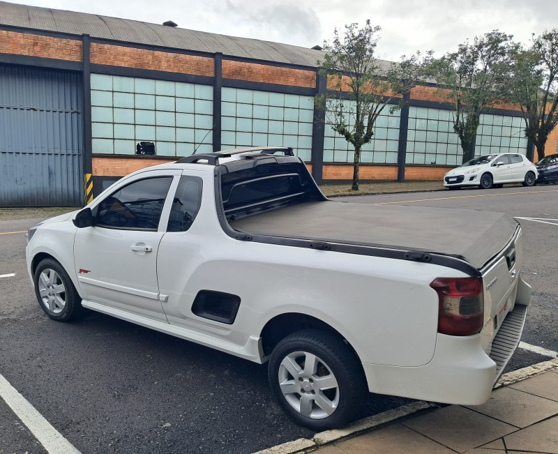 MONTANA 1.4 MPFI SPORT CS 8V FLEX 2P MANUAL - 2011 - FLORES DA CUNHA