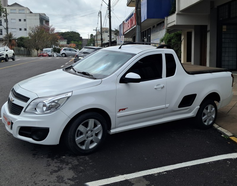 MONTANA 1.4 MPFI SPORT CS 8V FLEX 2P MANUAL - 2011 - FLORES DA CUNHA