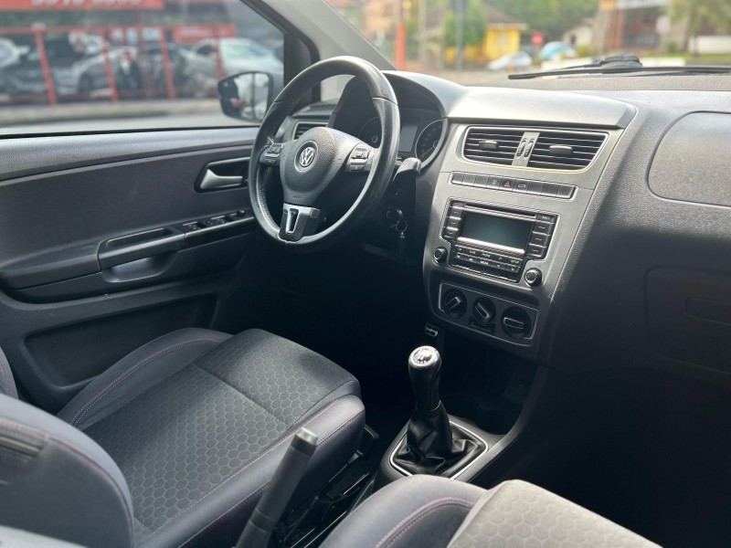 CROSSFOX 1.6 MI FLEX 8V 4P MANUAL - 2014 - TRêS COROAS