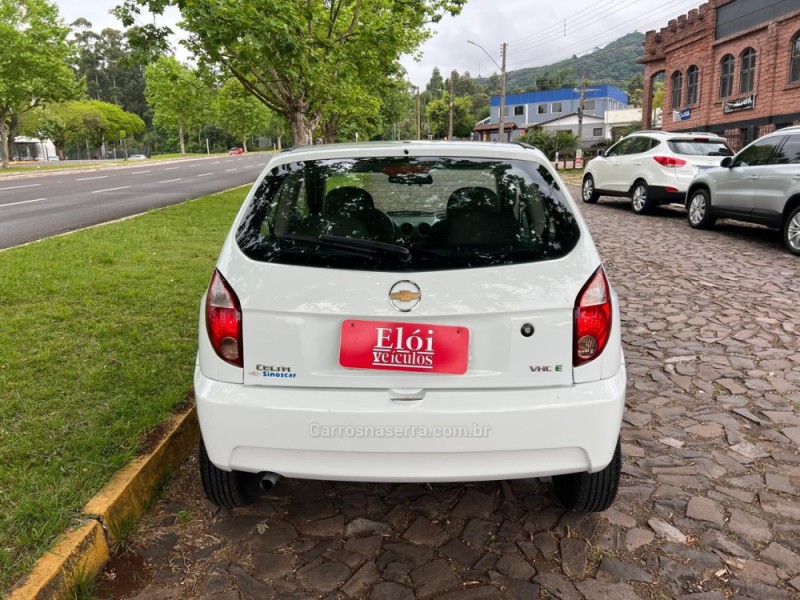 CELTA 1.0 MPFI SPIRIT 8V FLEX 2P MANUAL - 2011 - DOIS IRMãOS