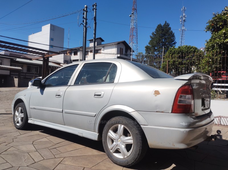 ASTRA 1.8 MPFI MILLENIUM II SEDAN 8V GASOLINA 4P MANUAL - 2001 - CAXIAS DO SUL