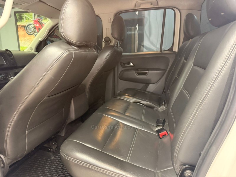 AMAROK 2.0 TRENDLINE 4X4 CD 16V TURBO INTERCOOLER DIESEL 4P MANUAL - 2012 - CAXIAS DO SUL