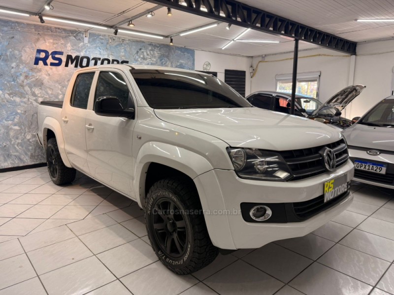AMAROK 2.0 TRENDLINE 4X4 CD 16V TURBO INTERCOOLER DIESEL 4P MANUAL - 2012 - CAXIAS DO SUL
