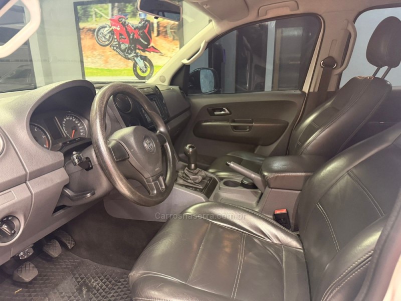 AMAROK 2.0 TRENDLINE 4X4 CD 16V TURBO INTERCOOLER DIESEL 4P MANUAL - 2012 - CAXIAS DO SUL