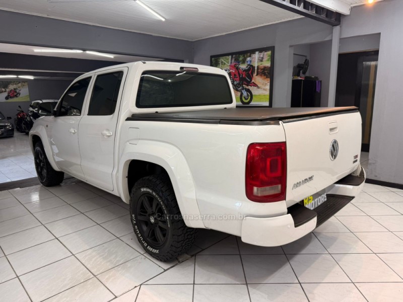 AMAROK 2.0 TRENDLINE 4X4 CD 16V TURBO INTERCOOLER DIESEL 4P MANUAL - 2012 - CAXIAS DO SUL