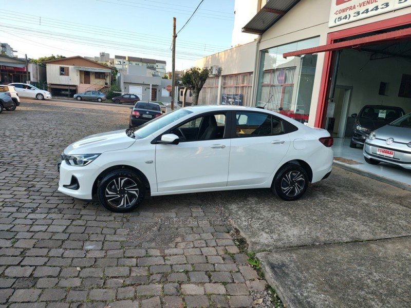 ONIX 1.0 SEDAN PLUS LT 12V FLEX 4P MANUAL