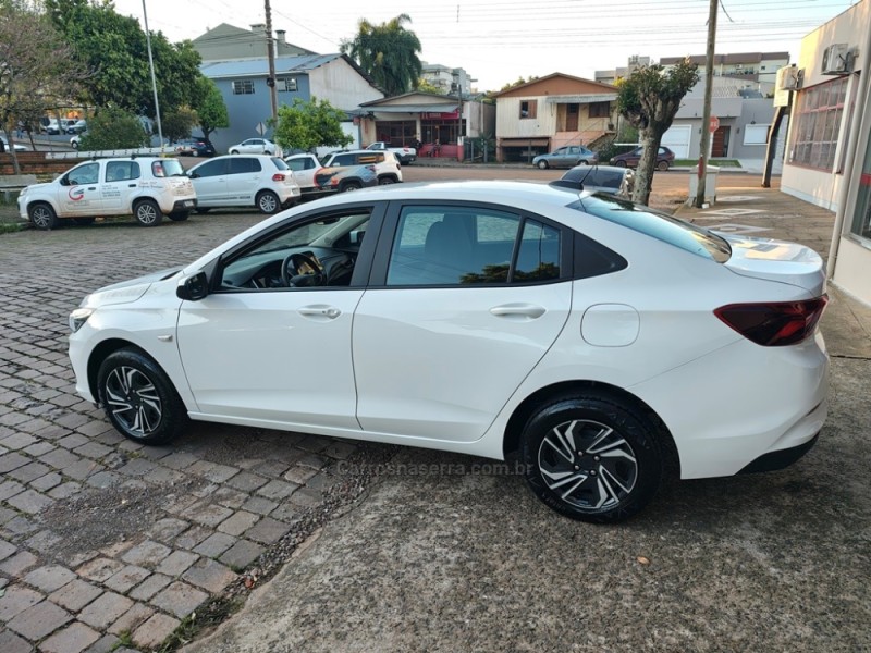 ONIX 1.0 SEDAN PLUS LT 12V FLEX 4P MANUAL - 2025 - GUAPORé