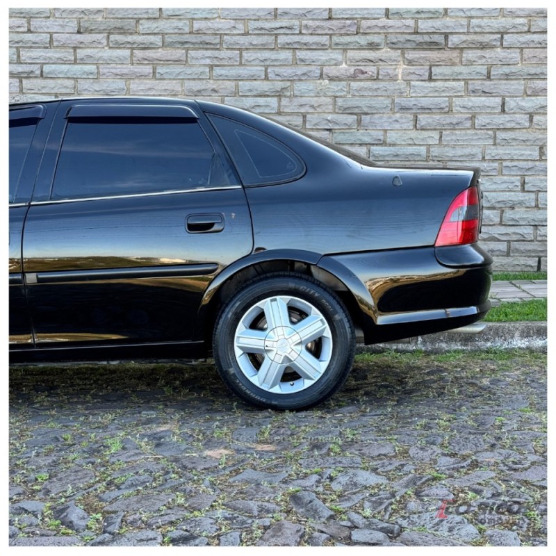 VECTRA 2.0 MPFI GLS 8V GASOLINA 4P MANUAL - 1997 - CAMPO BOM