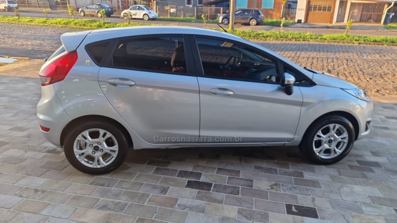 FIESTA 1.6 SE HATCH 16V FLEX 4P MANUAL - 2015 - VACARIA
