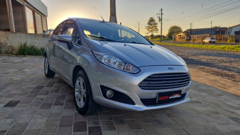FIESTA 1.6 SE HATCH 16V FLEX 4P MANUAL - 2015 - VACARIA