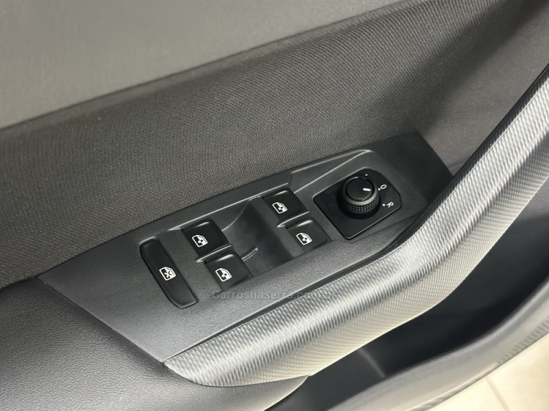 POLO 1.0	200 TSI HIGHLINE AUTOMÁTICO  - 2025 - SANTA CRUZ DO SUL