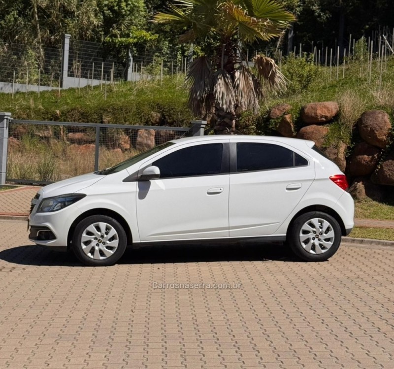ONIX 1.4 MPFI LT 8V FLEX 4P MANUAL - 2013 - IVOTI