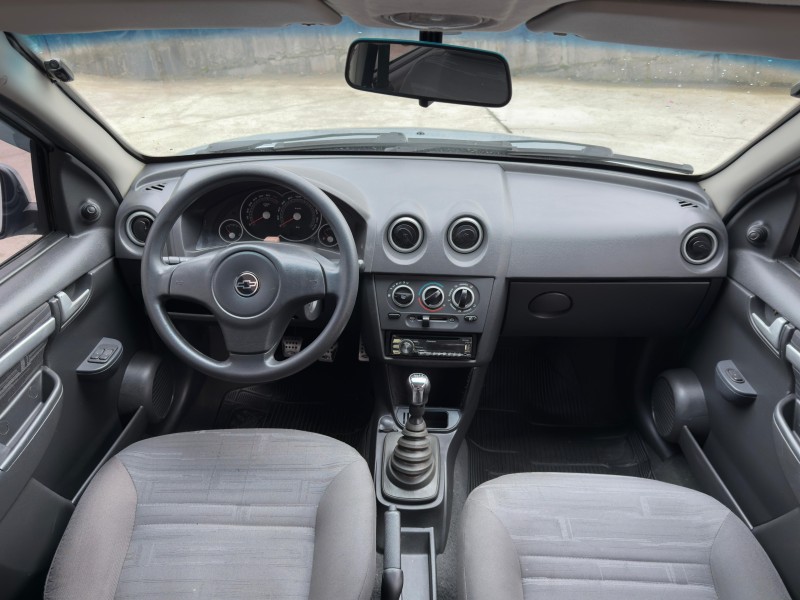 PRISMA 1.4 MPFI MAXX 8V FLEX 4P MANUAL - 2009 - CAXIAS DO SUL