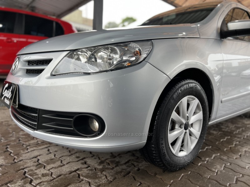 VOYAGE 1.6 MI TREND 8V FLEX 4P MANUAL - 2012 - BOM PRINCíPIO