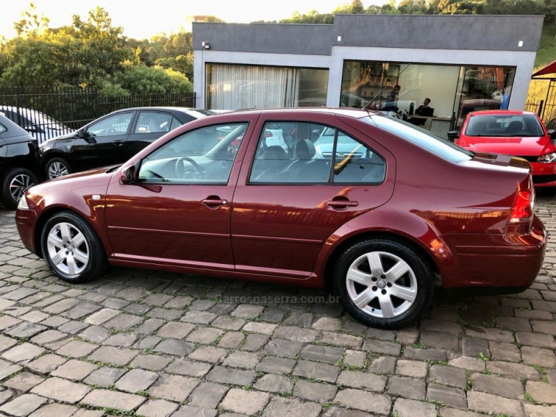 BORA 2.0 MI COMFORTLINE 8V 4P AUTOMÁTICO - 2010 - SERAFINA CORRêA