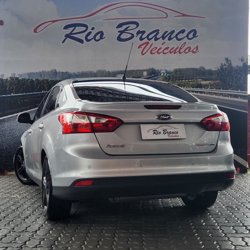 FOCUS 2.0 SE 16V FLEX 4P AUTOMÁTICO - 2015 - CAXIAS DO SUL