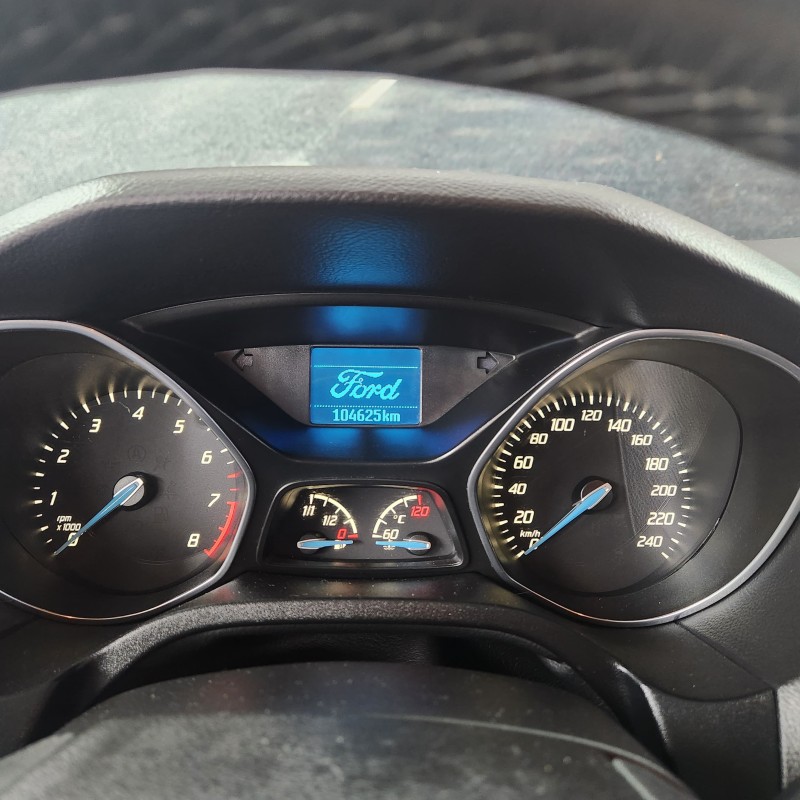 FOCUS 2.0 SE 16V FLEX 4P AUTOMÁTICO - 2015 - CAXIAS DO SUL