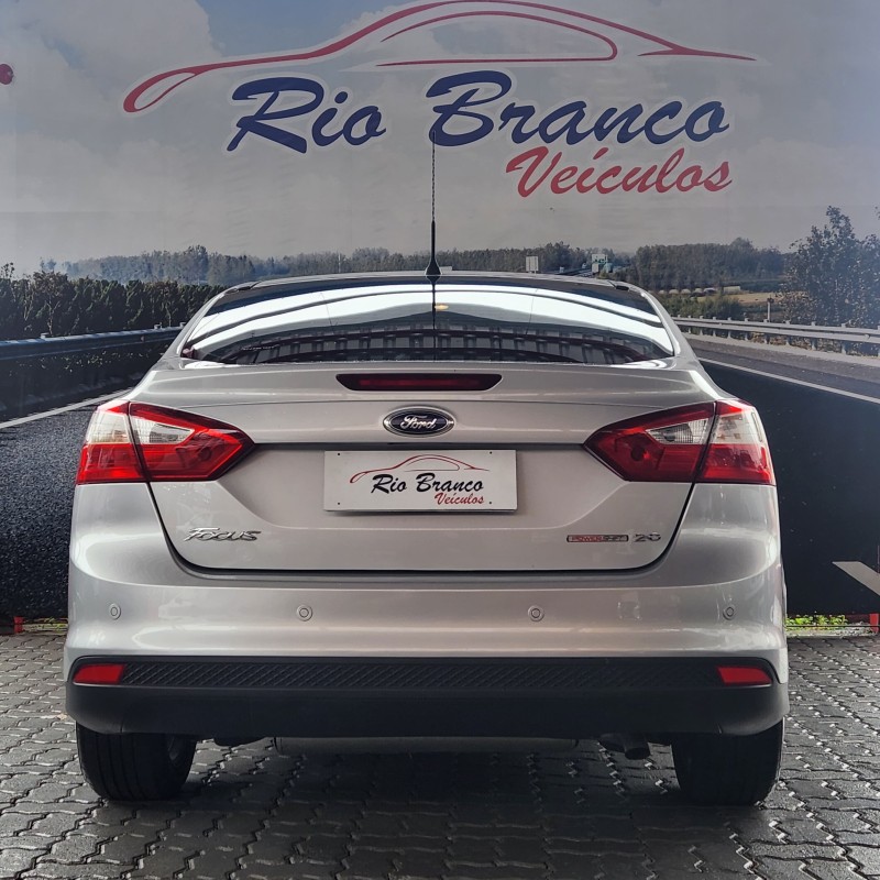 FOCUS 2.0 SE 16V FLEX 4P AUTOMÁTICO - 2015 - CAXIAS DO SUL