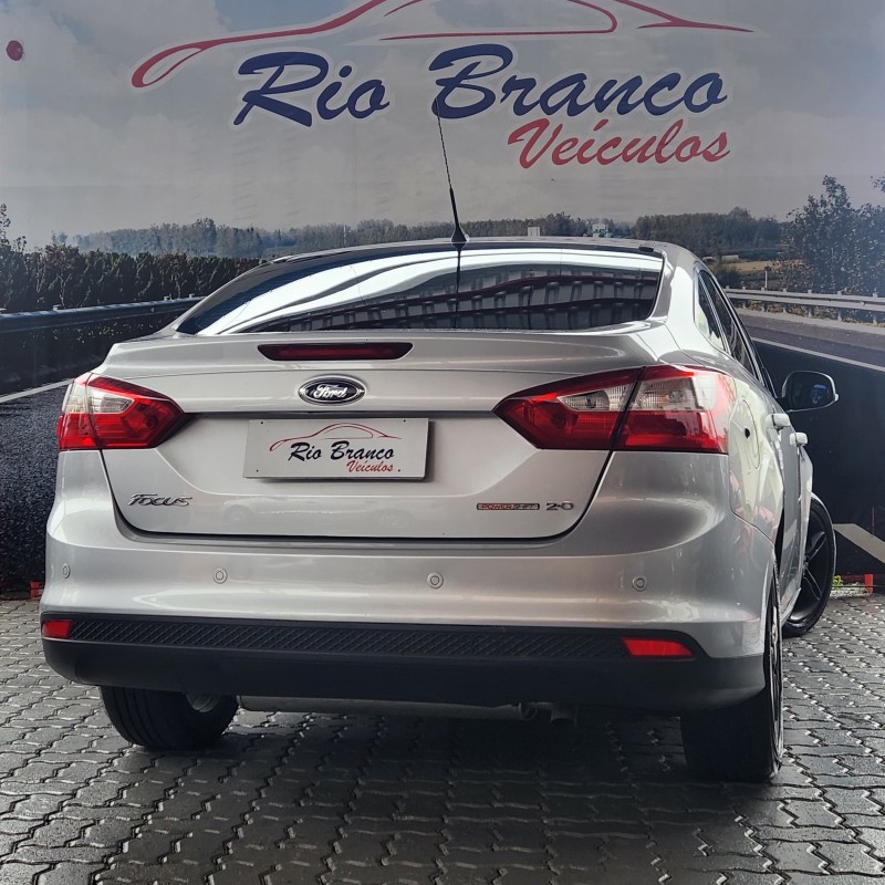 FOCUS 2.0 SE 16V FLEX 4P AUTOMÁTICO - 2015 - CAXIAS DO SUL