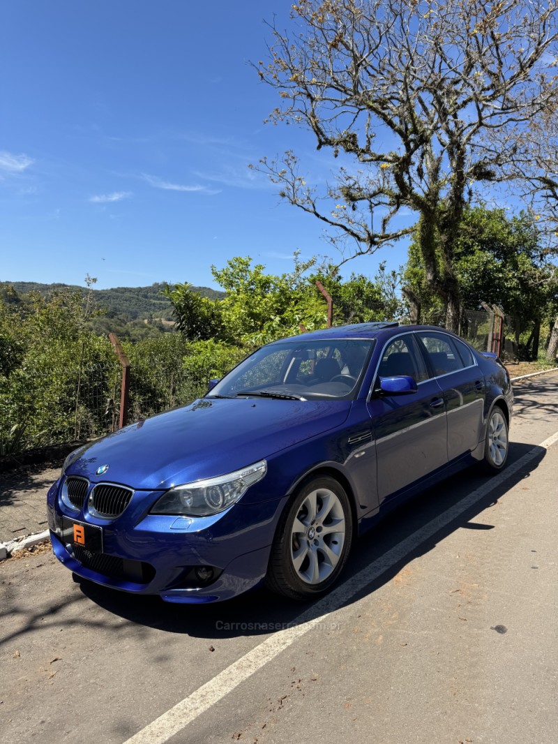 545I 4.4 SEDAN V8 32V GASOLINA 4P AUTOMÁTICO - 2004 - NOVA ARAçá