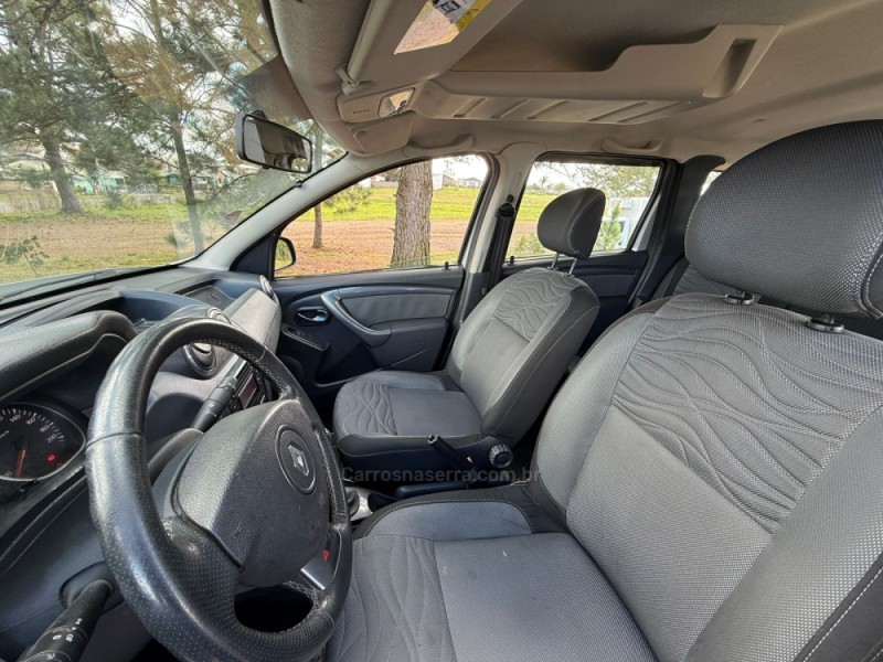 DUSTER 1.6 DYNAMIQUE 4X2 16V FLEX 4P MANUAL - 2013 - VACARIA