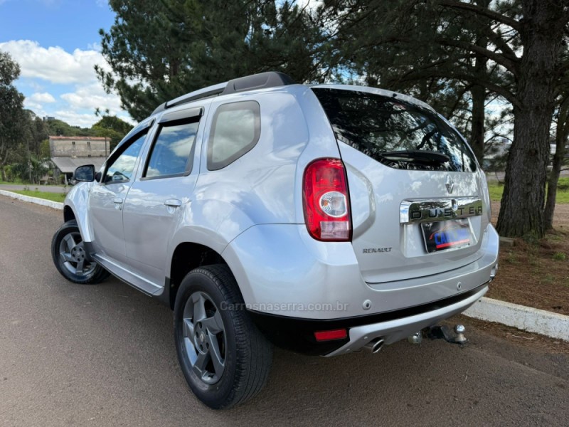 DUSTER 1.6 DYNAMIQUE 4X2 16V FLEX 4P MANUAL - 2013 - VACARIA