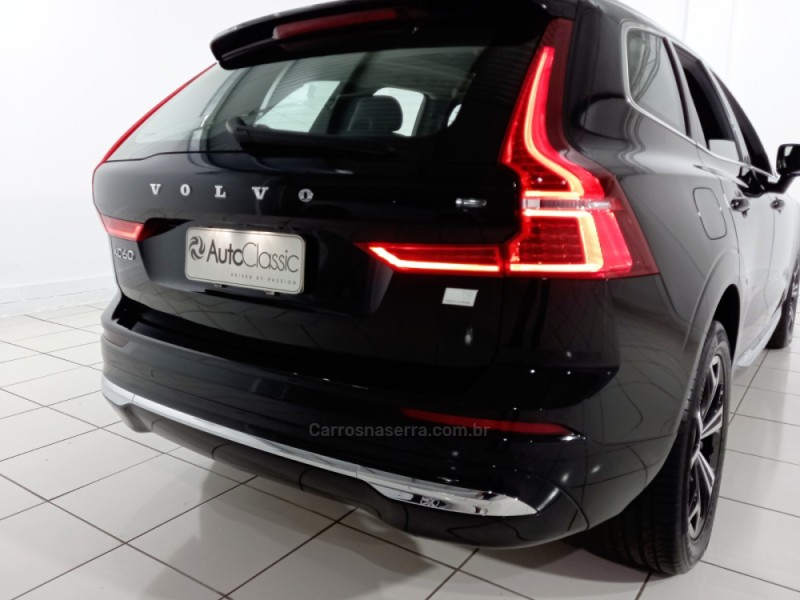XC60 2.0 T8 INSCRIPTION 4P HYBRID AUTOMÁTICO - 2022 - PORTO ALEGRE