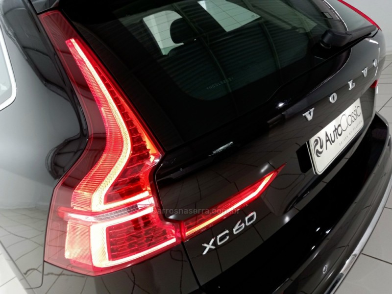 XC60 2.0 T8 INSCRIPTION 4P HYBRID AUTOMÁTICO - 2022 - PORTO ALEGRE