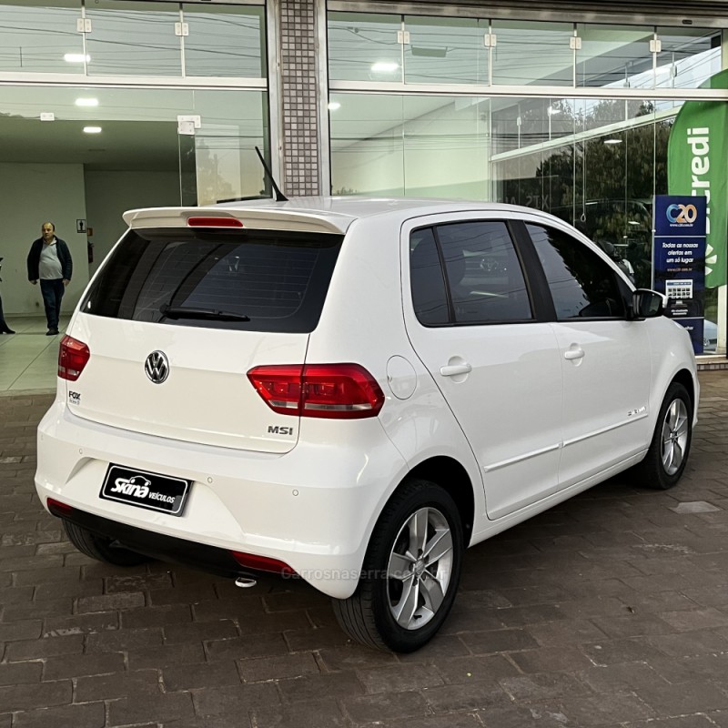 FOX 1.6 COMFORTLINE 8V FLEX 4P MANUAL - 2017 - VACARIA