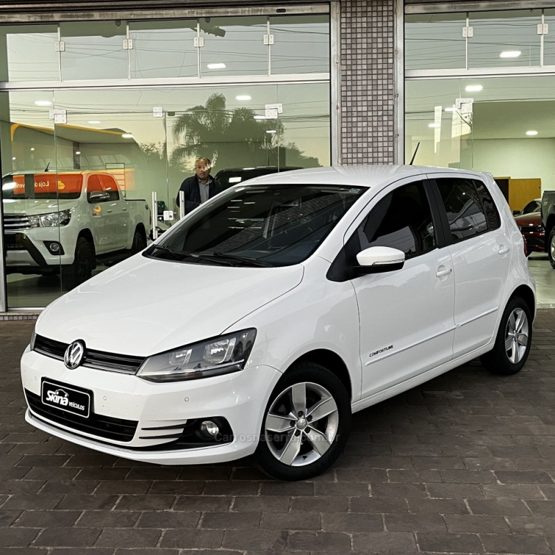 FOX 1.6 COMFORTLINE 8V FLEX 4P MANUAL - 2017 - VACARIA