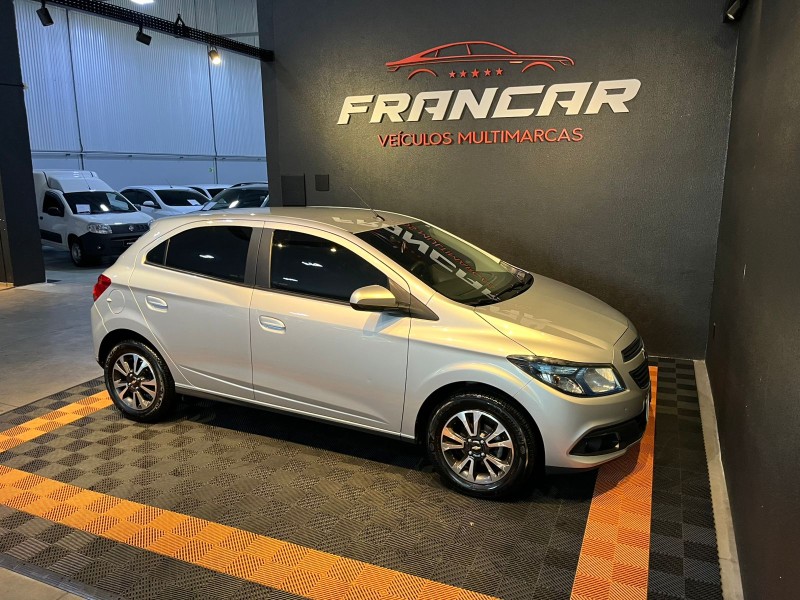 ONIX 1.4 MPFI LTZ 8V FLEX 4P MANUAL - 2016 - ANTôNIO PRADO