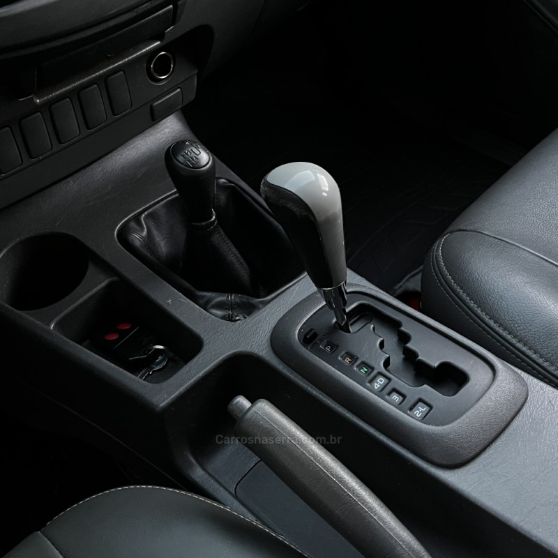 HILUX 3.0 SRV 4X4 CD 16V TURBO INTERCOOLER DIESEL 4P AUTOMÁTICO - 2013 - VACARIA