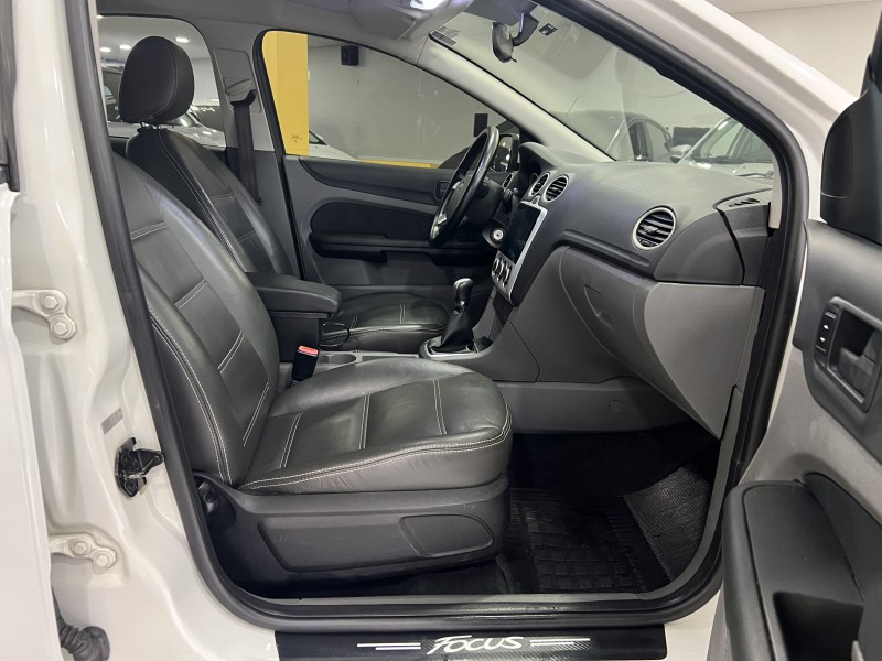 FOCUS 1.6 GLX 16V FLEX 4P MANUAL - 2010 - CAXIAS DO SUL