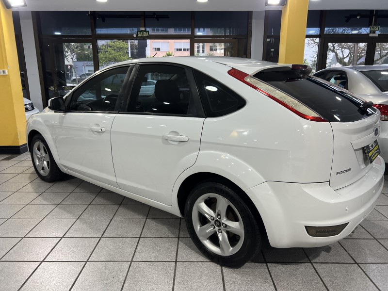 FOCUS 1.6 GLX 16V FLEX 4P MANUAL - 2010 - CAXIAS DO SUL