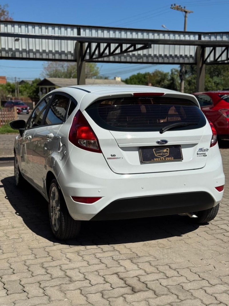 FIESTA 1.6 TITANIUM HATCH 16V FLEX 4P AUTOMÁTICO - 2015 - MONTENEGRO