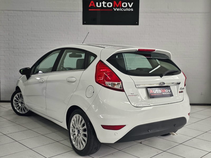 FIESTA 1.6 TITANIUM PLUS HATCH 16V FLEX 4P AUTOMÁTICO - 2014 - CAXIAS DO SUL