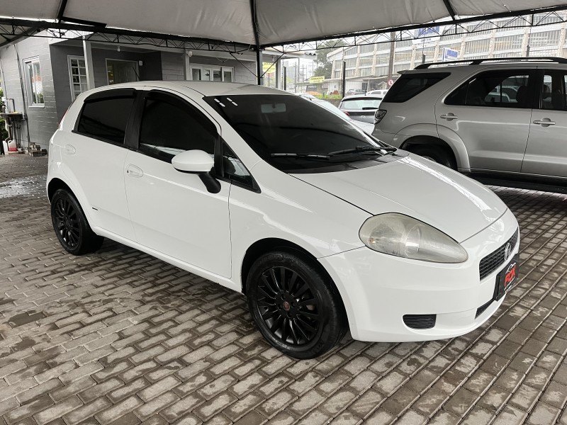 PUNTO 1.4 ATTRACTIVE 8V FLEX 4P MANUAL - 2011 - CAXIAS DO SUL