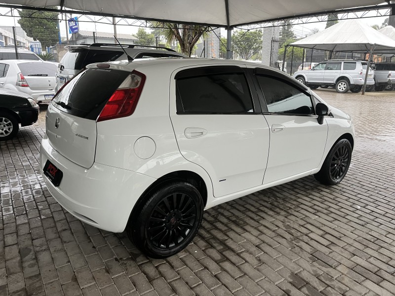 PUNTO 1.4 ATTRACTIVE 8V FLEX 4P MANUAL - 2011 - CAXIAS DO SUL