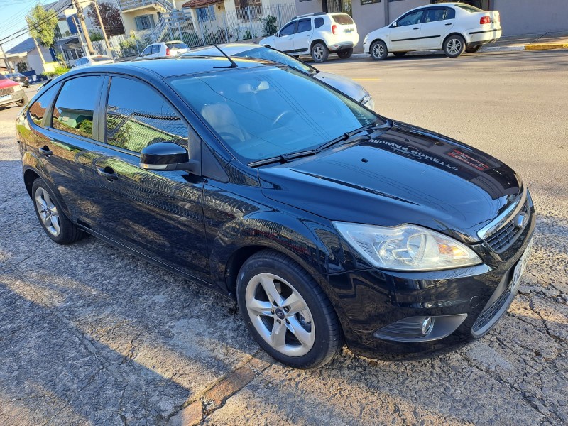 FOCUS 1.6 S 16V FLEX 4P MANUAL - 2010 - FARROUPILHA