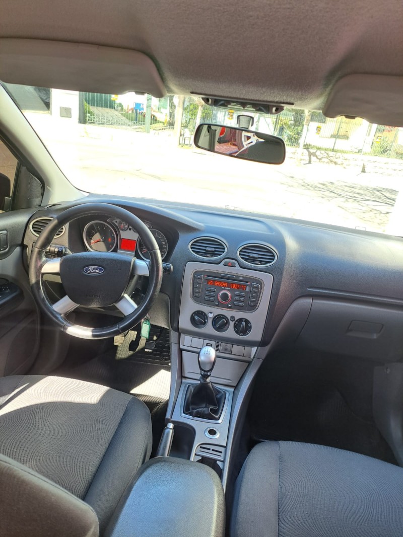 FOCUS 1.6 S 16V FLEX 4P MANUAL - 2010 - FARROUPILHA