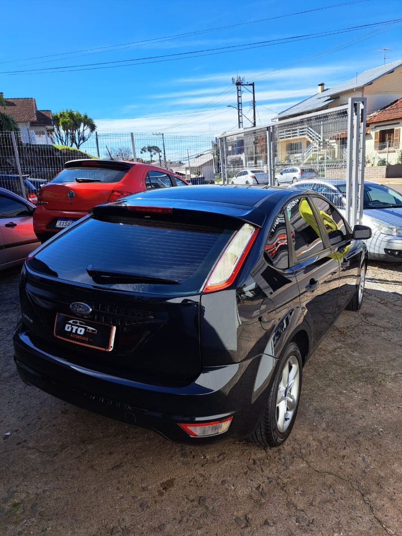 FOCUS 1.6 S 16V FLEX 4P MANUAL - 2010 - FARROUPILHA