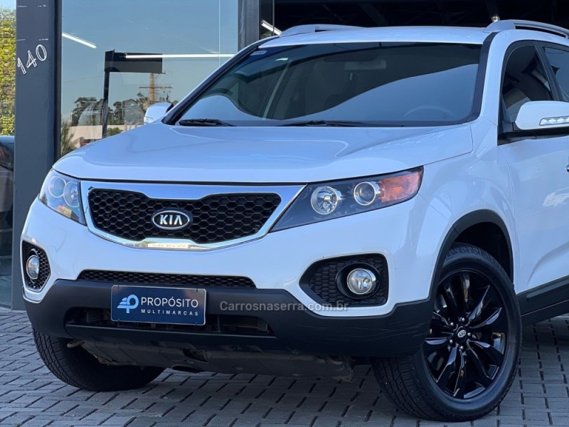 SORENTO 2.4 EX 4X2 16V GASOLINA 4P AUTOMÁTICO - 2011 - ESTâNCIA VELHA