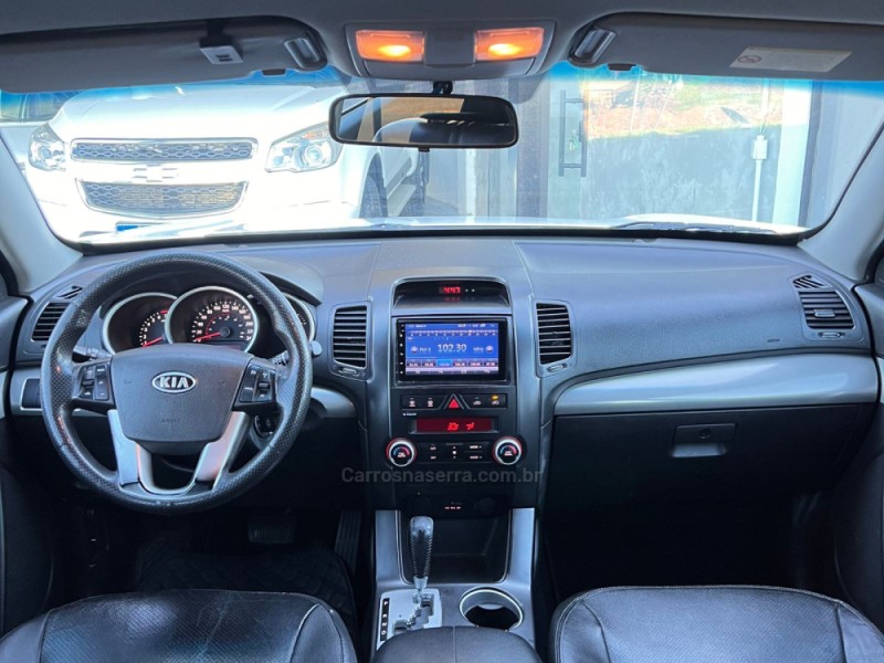 SORENTO 2.4 EX 4X2 16V GASOLINA 4P AUTOMÁTICO - 2011 - ESTâNCIA VELHA