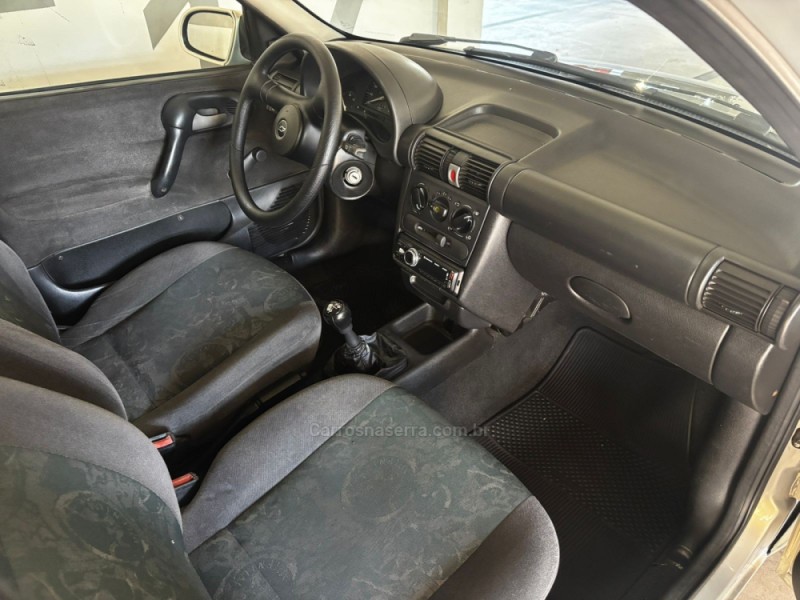 CORSA 1.0 MPFI WIND MILENIUM SEDAN 8V GASOLINA 4P MANUAL - 2002 - CAXIAS DO SUL